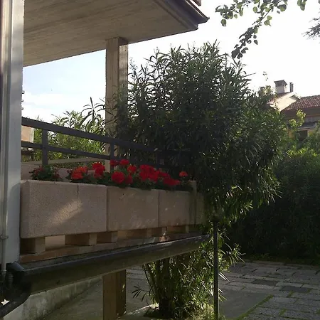 Lina Bed & Breakfast *